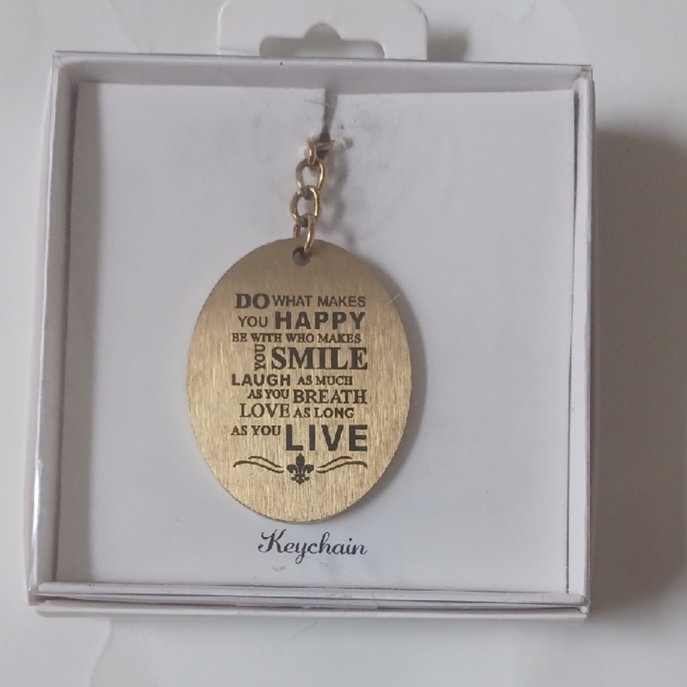 NWT Gold Inspirational Do What Makes You Happy Keychain